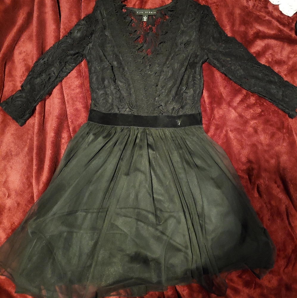 Tulle layered Long sleeve mini lace dress